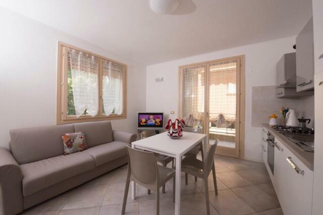 Luxury Apartment Garda Lake Ντεζεντσάνο ντελ Γκάρντα Εξωτερικό φωτογραφία